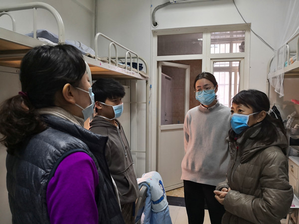 5-副主委马肖容检查学生公寓_副本.jpg
