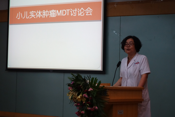 图片1-儿童病院常务副院长、小儿内科肖延风主任主持会议.JPG