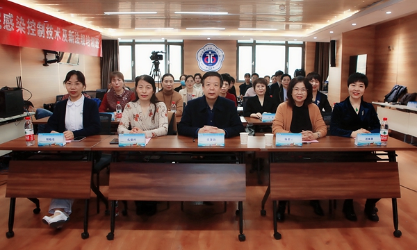 合影_副本.jpg