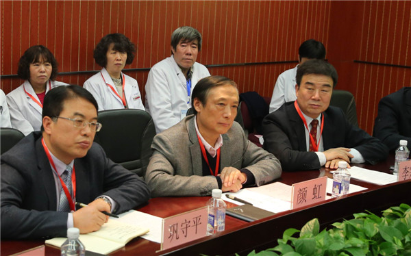 副校长、医学部主任颜虹参加会议.jpg