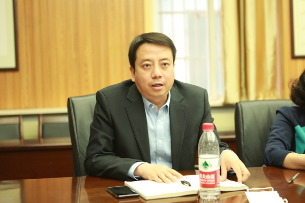 小鹏院长_副本.jpg