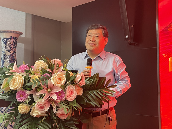 葛移繁主任_副本.jpg