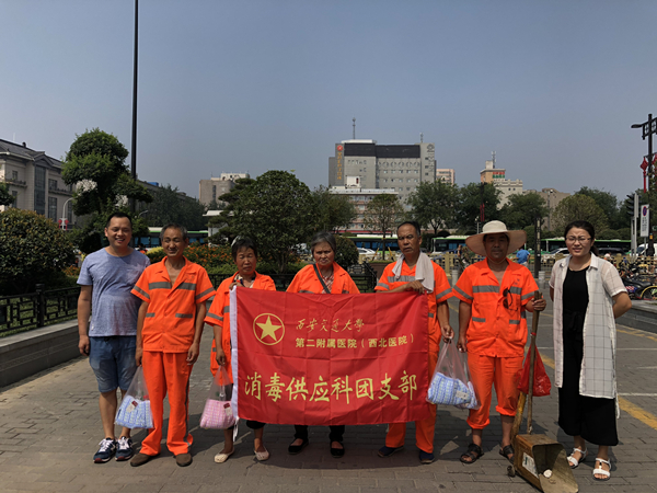 合照_副本.jpg