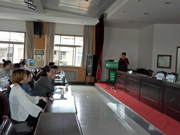 ss5-杨会护士长授课.jpg
