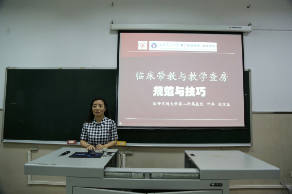 AU2A0498~1.jpg