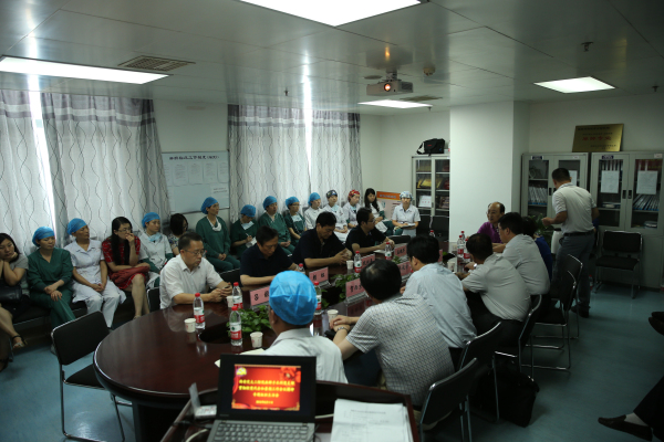 手术麻醉科党支部专题组织生活会_编辑.jpg