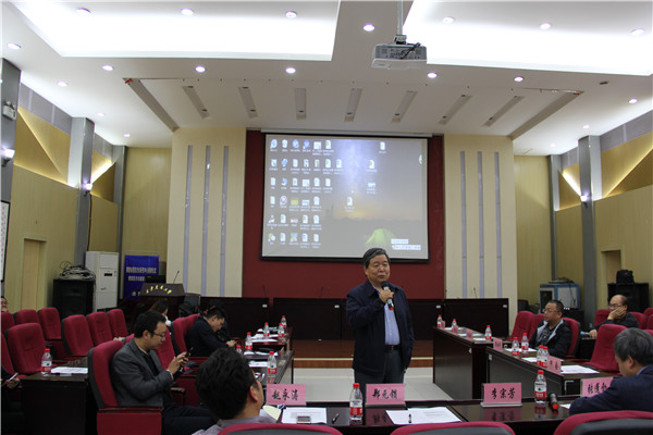 郑元锁书记讲话.jpg
