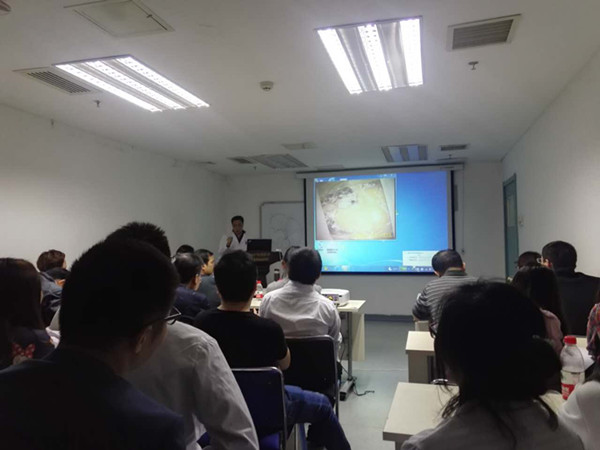 10-吴宝俊教授为学员授课_副本.jpg