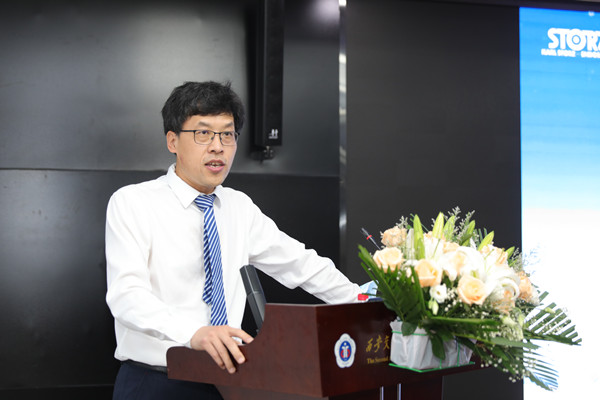 16E5A0072_副本.jpg