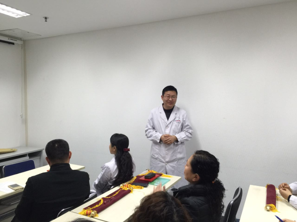药学部张抗坏主任谈感想.jpg