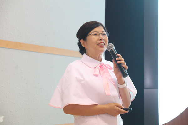 杨惠云主任作事迹报告.jpg