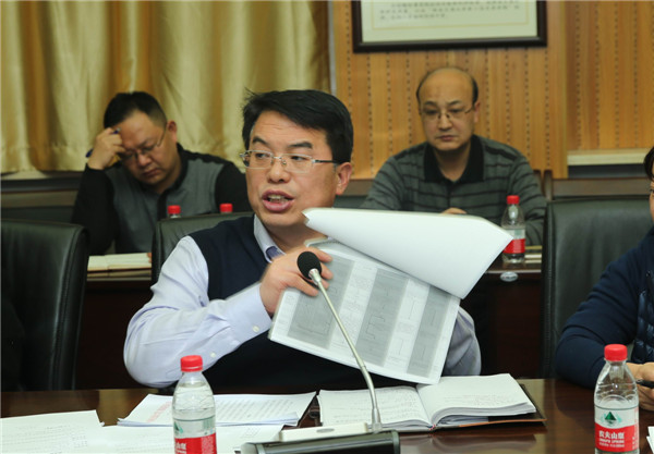 党委书记巩守平传达校党委高校工作精神.jpg