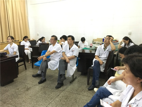 眼科全体学习近平总书记讲话0.jpg