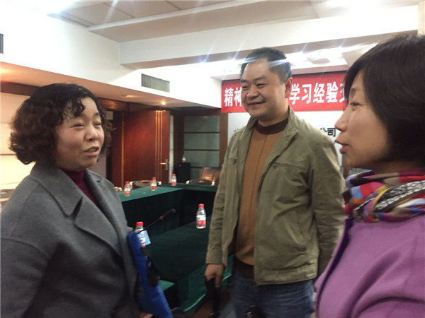党变玲副书记与新城区委宣传部副部长、文明办主任朱大庆，新城区文明办副主任史丽交流.jpg