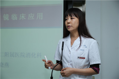 郭晓燕教授作专题讲座.jpg