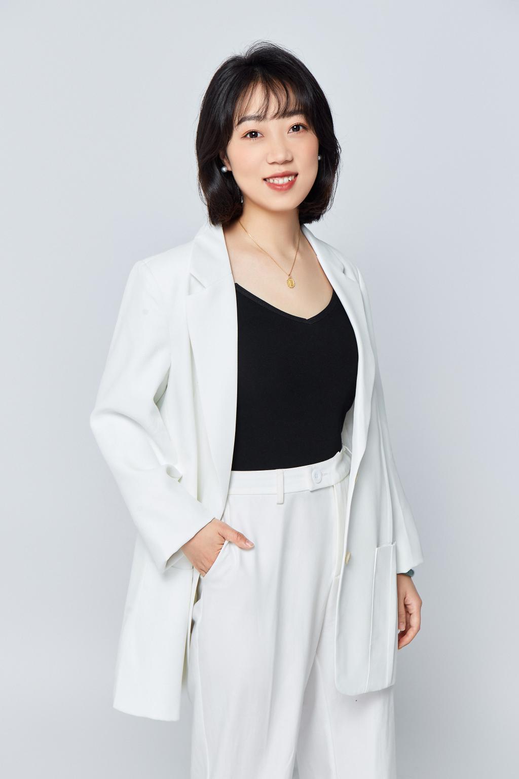 赵微照片1.jpg