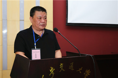 7、周斌主持投票.JPG