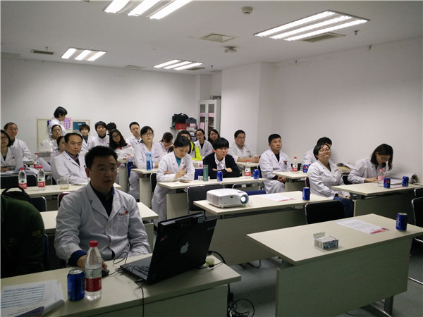 7-我科人员积极听课.jpg