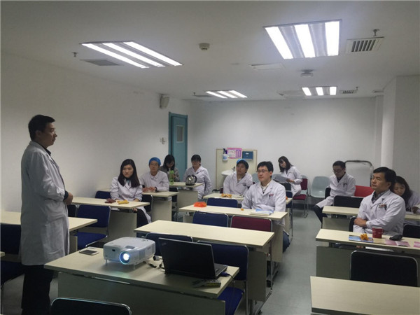 3-任晓勇教授总结本次会议.jpg