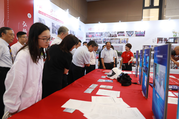 抗疫实物展示现场_副本.jpg