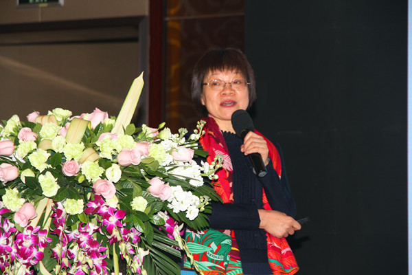 中华医学会呼吸分会常委、间质病学组组长、中日医院代华平教授讲座_副本.jpg