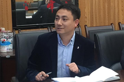 纪委监察室副主任张军科为大家讲解文件.jpg