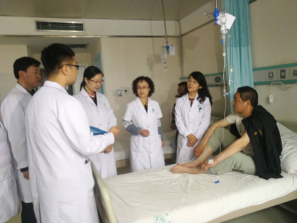 与签约医院交流5.jpg