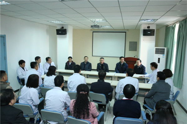6.与心内科医护人员座谈.jpg