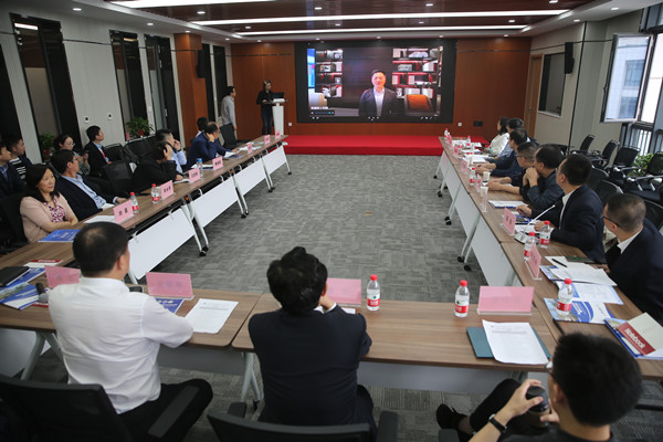 AK7R8242_wps图片_副本.jpg