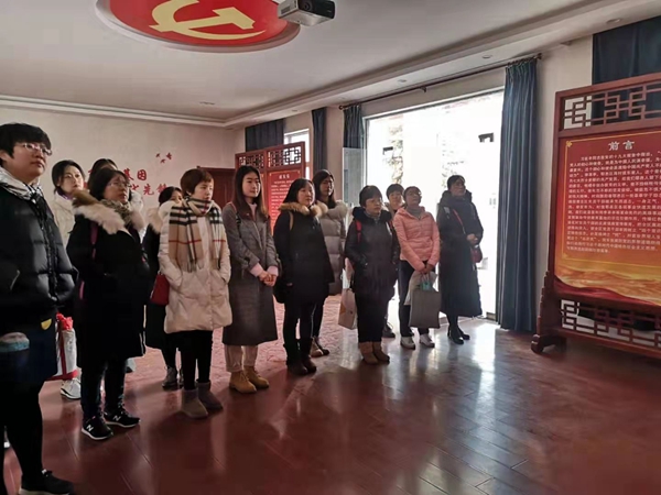 5参观甘西革命英烈纪念馆_副本.jpg
