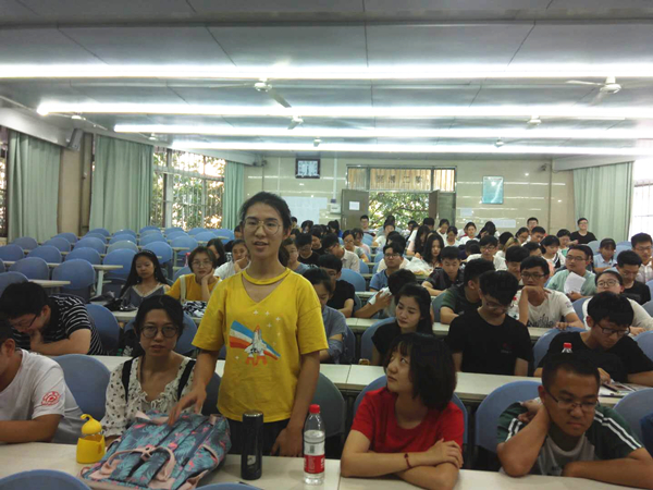 学生发言1_副本.jpg