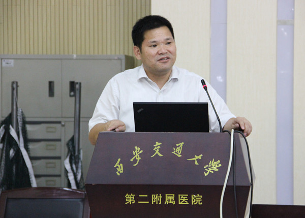 交大黄忠德副院长讲话.jpg