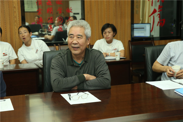 15.离退休退1党支部书记郇宜让老师发言.JPG