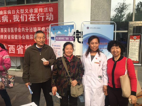 抽取3名患者获赠血糖仪.jpg