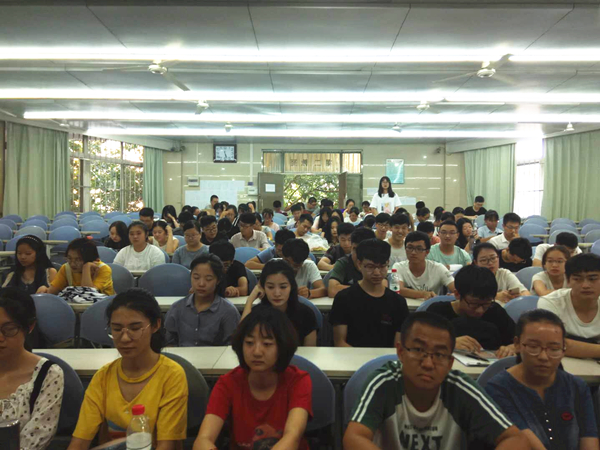 学生发言2_副本.jpg